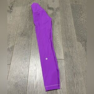 Lululemon Wunder Train High-Rise Tight 25” 
Size: 0